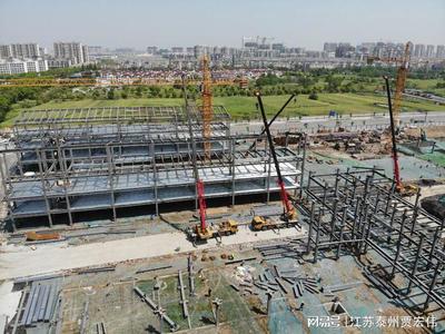泰州市:加緊施工,首個裝配式鋼結構學?？蚣芤堰^半